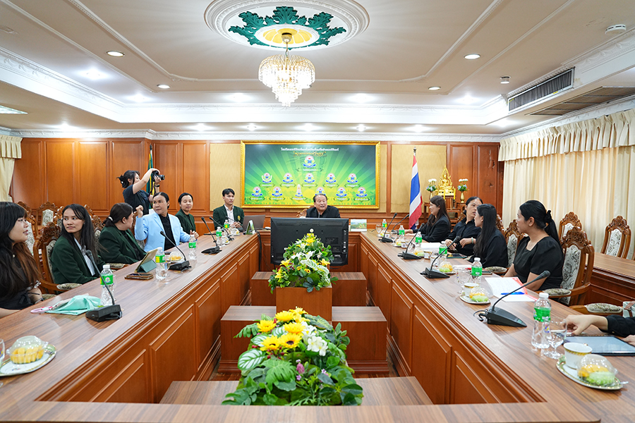 โรงเรียนเทพศิรินทร์ให้การต้อนรับคณะศึกษาดูงานจากโรงเรียนระยองวิทยาคม