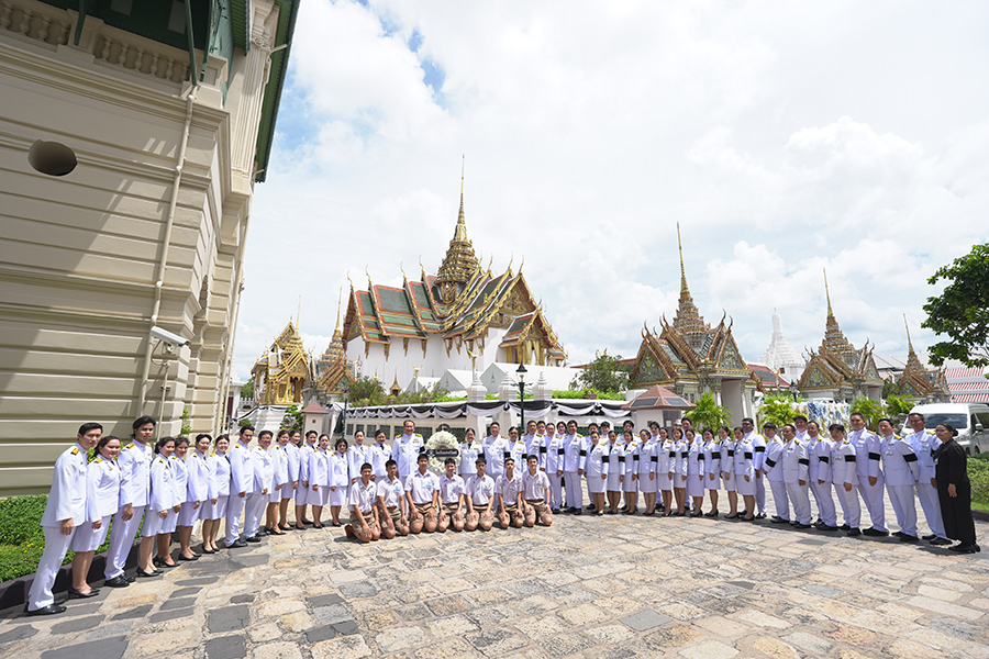 โรงเรียนเทพศิรินทร์น้อมรำลึกพระมหากรุณาธิคุณ ร่วมเป็นเจ้าภาพบำเพ็ญกุศลและพระพิธีธรรมสวดพระอภิธรรมพระบรมศพ “สมเด็จพระพันปีหลวง”