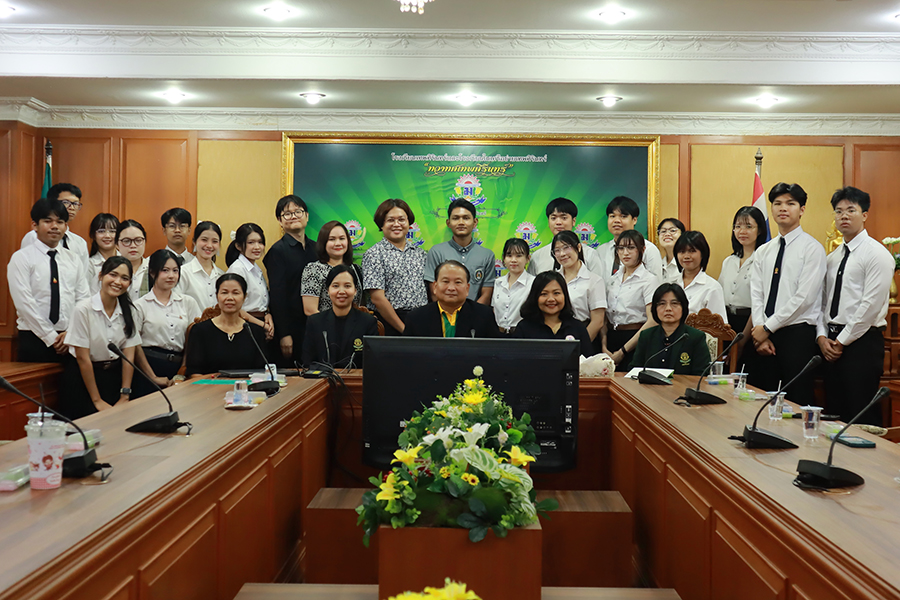 กิจกรรมปฐมนิเทศน์นิสิตฝึกประสบการณ์ฯ ภาคเรียนที่ 1 ปีการศึกษา 2569 ณ ห้องประชุมเยาวมาลย์ โรงเรียนเทพศิรินทร์